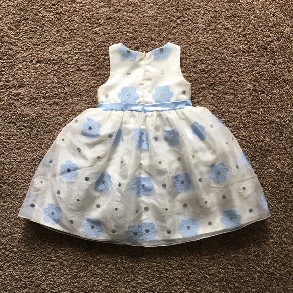 Formal Dress - Picture 2 of 3